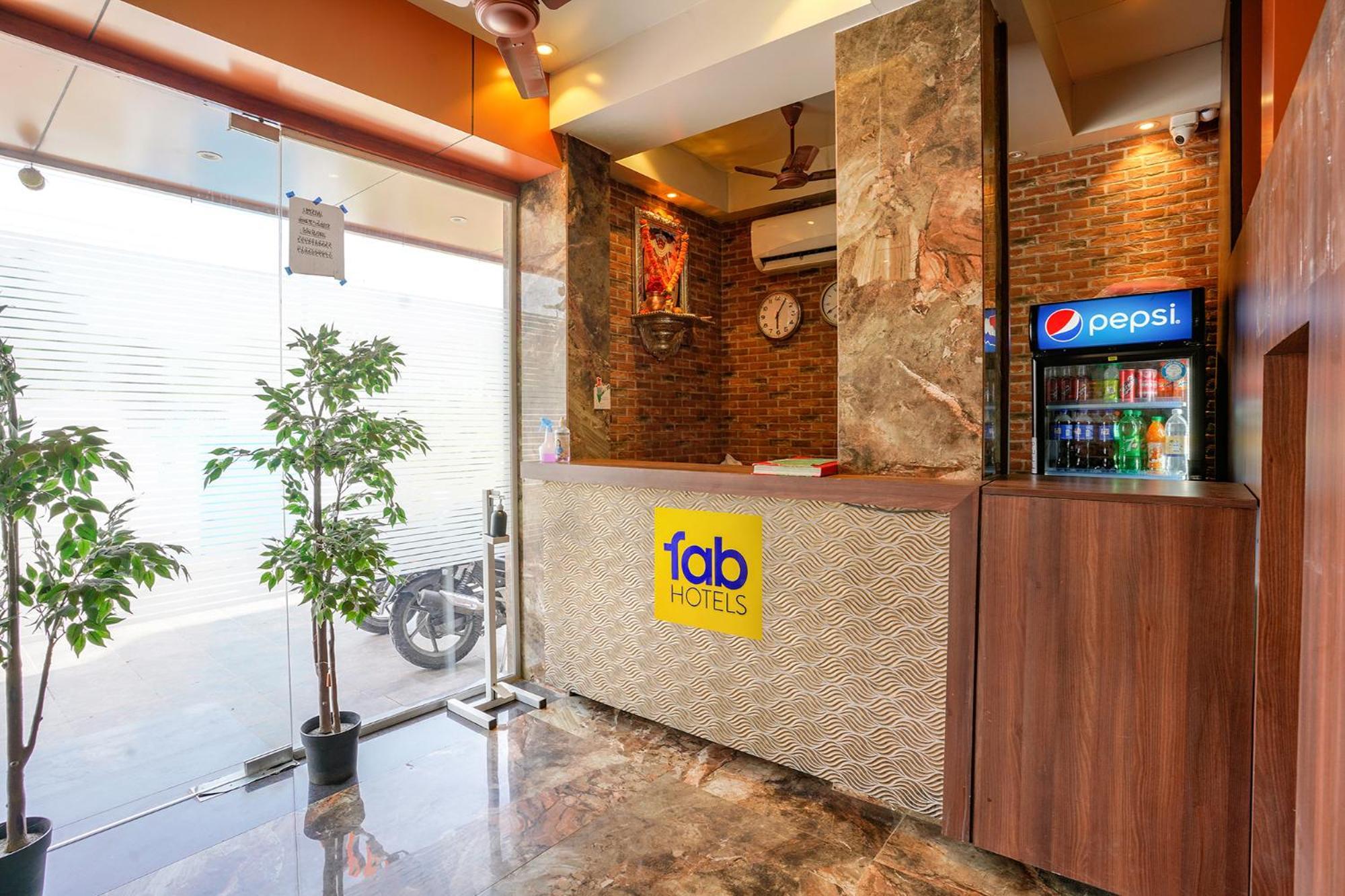 Fabexpress Super 7 Inn - Nr Rabale Station Navi Mumbai Eksteriør billede