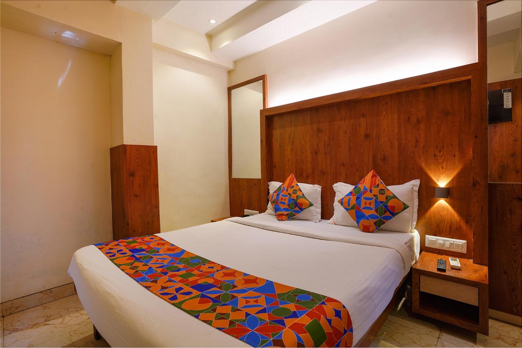 Fabexpress Super 7 Inn - Nr Rabale Station Navi Mumbai Eksteriør billede