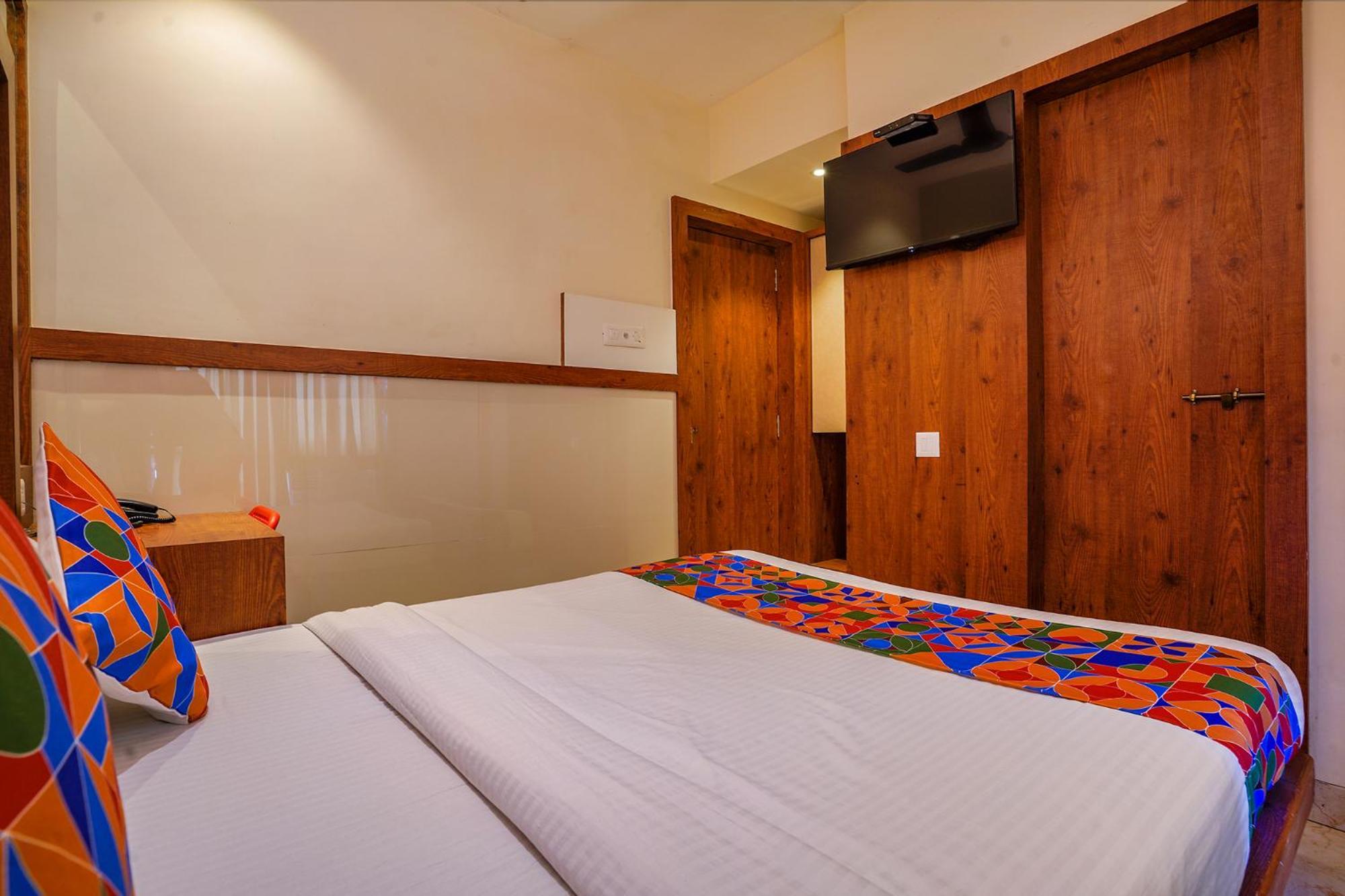 Fabexpress Super 7 Inn - Nr Rabale Station Navi Mumbai Eksteriør billede
